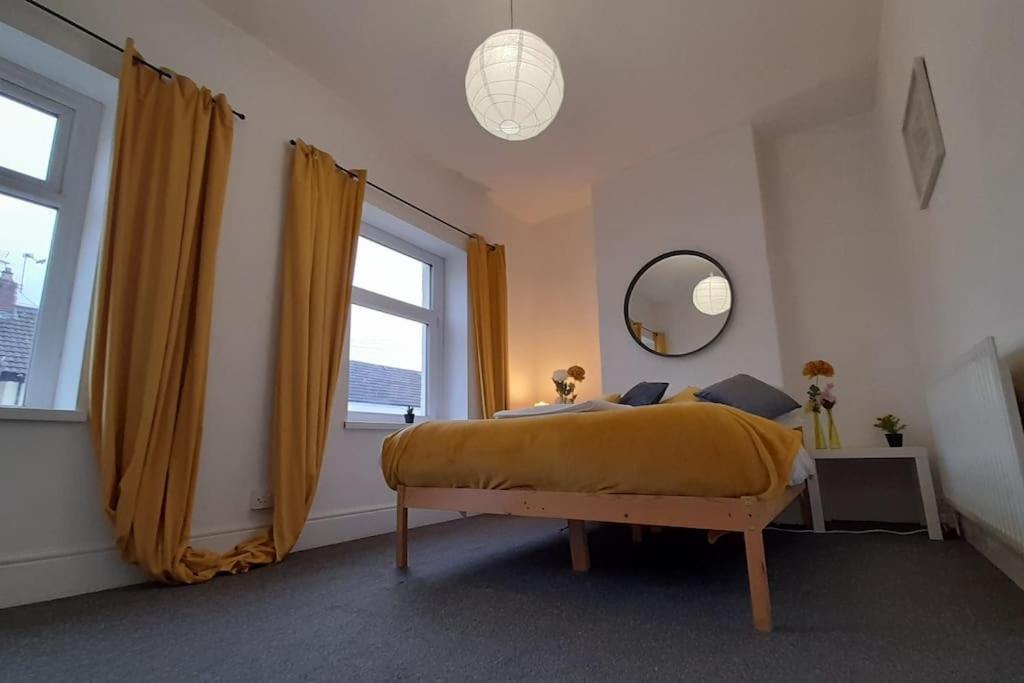 Spacious 4 Bedroom, Free Netflix, Central Location Cardiff Exterior foto