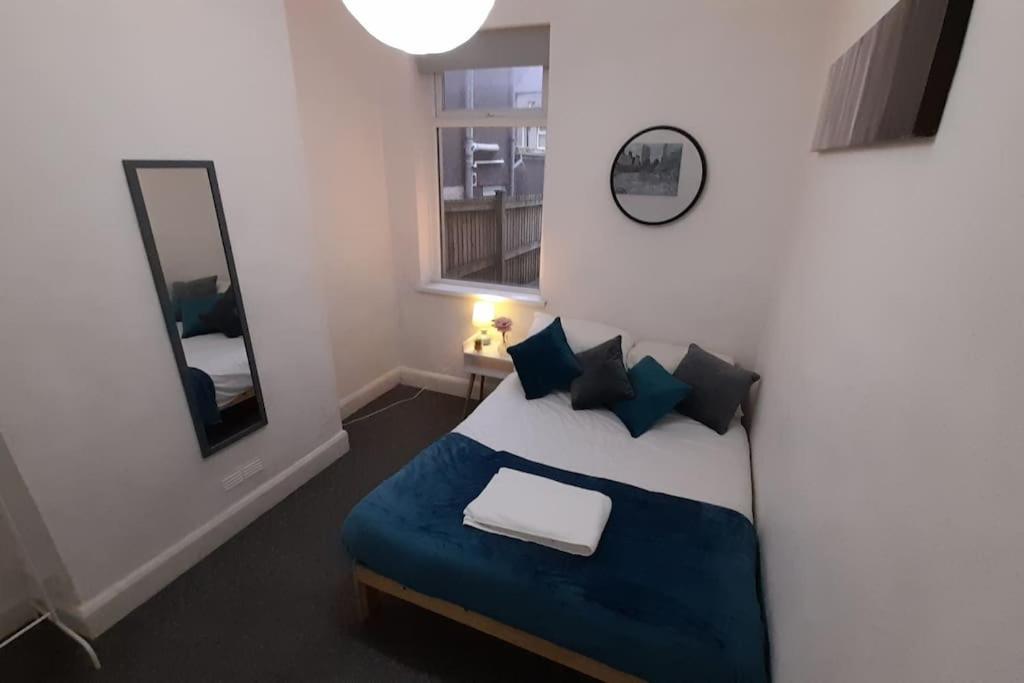 Spacious 4 Bedroom, Free Netflix, Central Location Cardiff Exterior foto