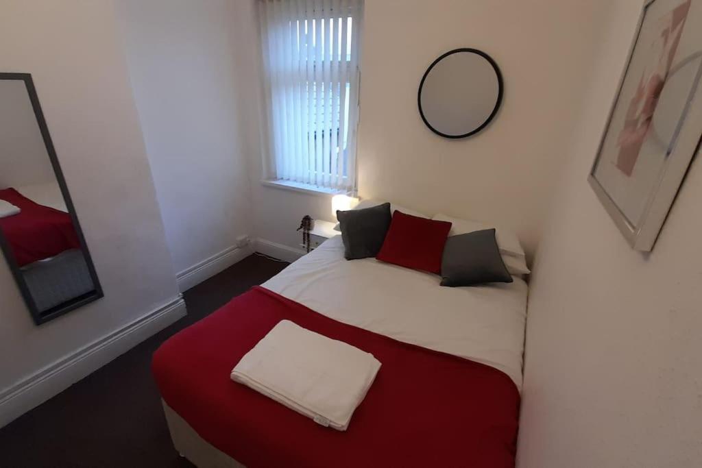 Spacious 4 Bedroom, Free Netflix, Central Location Cardiff Exterior foto